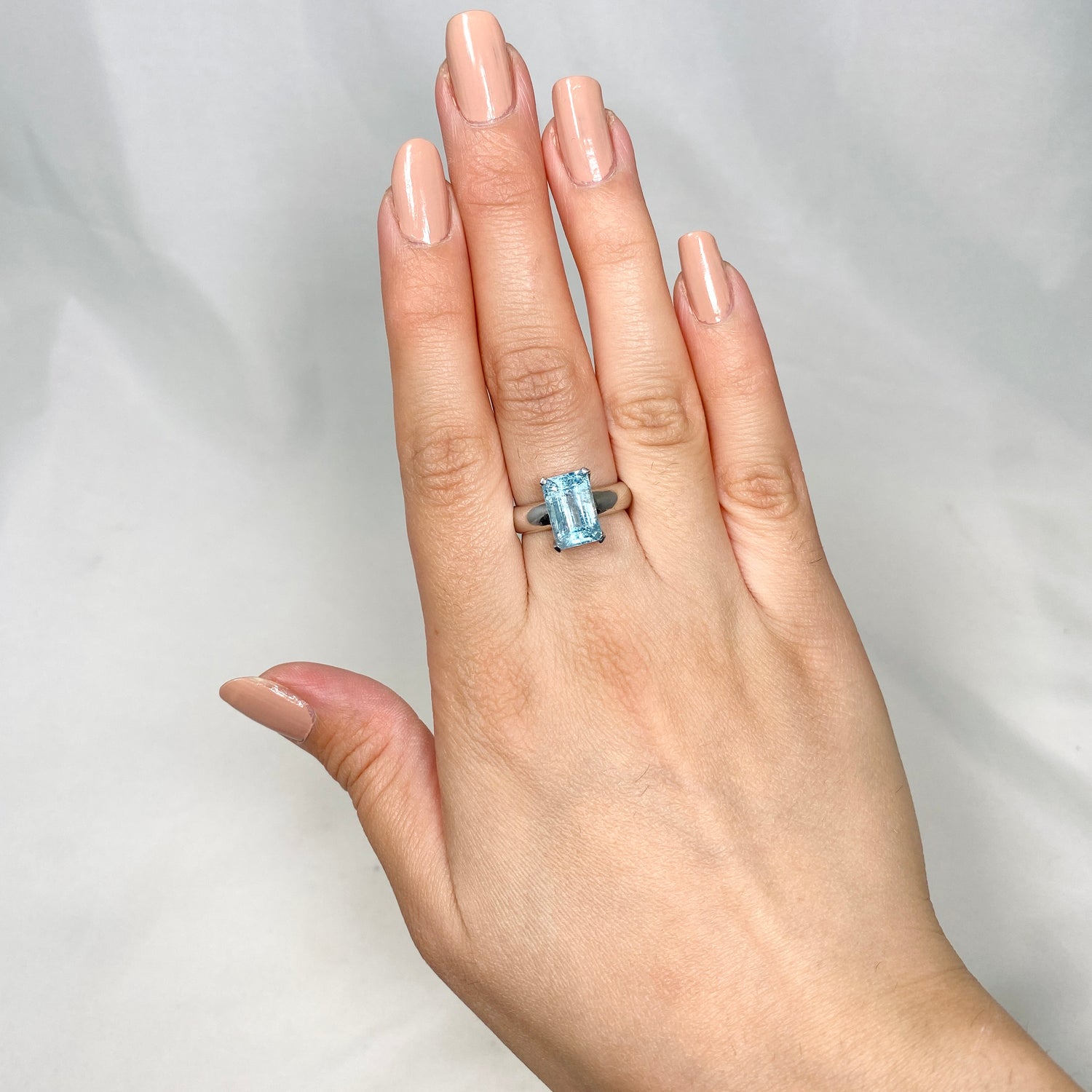 Aquamarine Rectangular Emerald Cut ring s.7 HRGJ-40