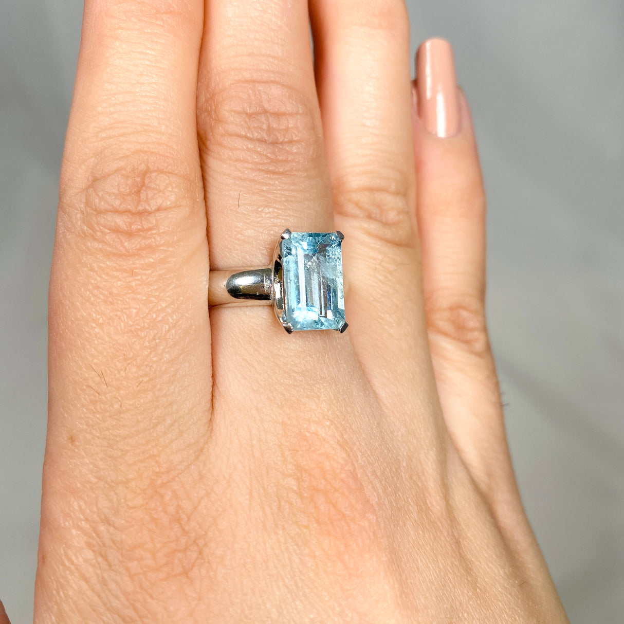 Aquamarine Rectangular Emerald Cut ring s.7 HRGJ-40