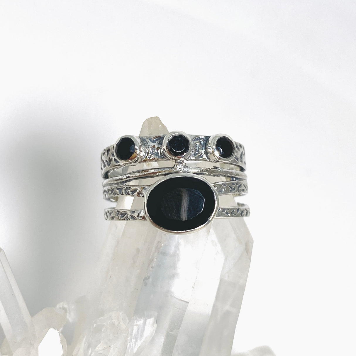 Black Onyx Multi-stone Faceted Gemstone Ring R3783