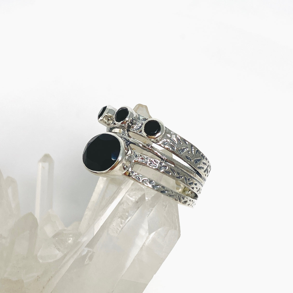 Black Onyx Multi-stone Faceted Gemstone Ring R3783