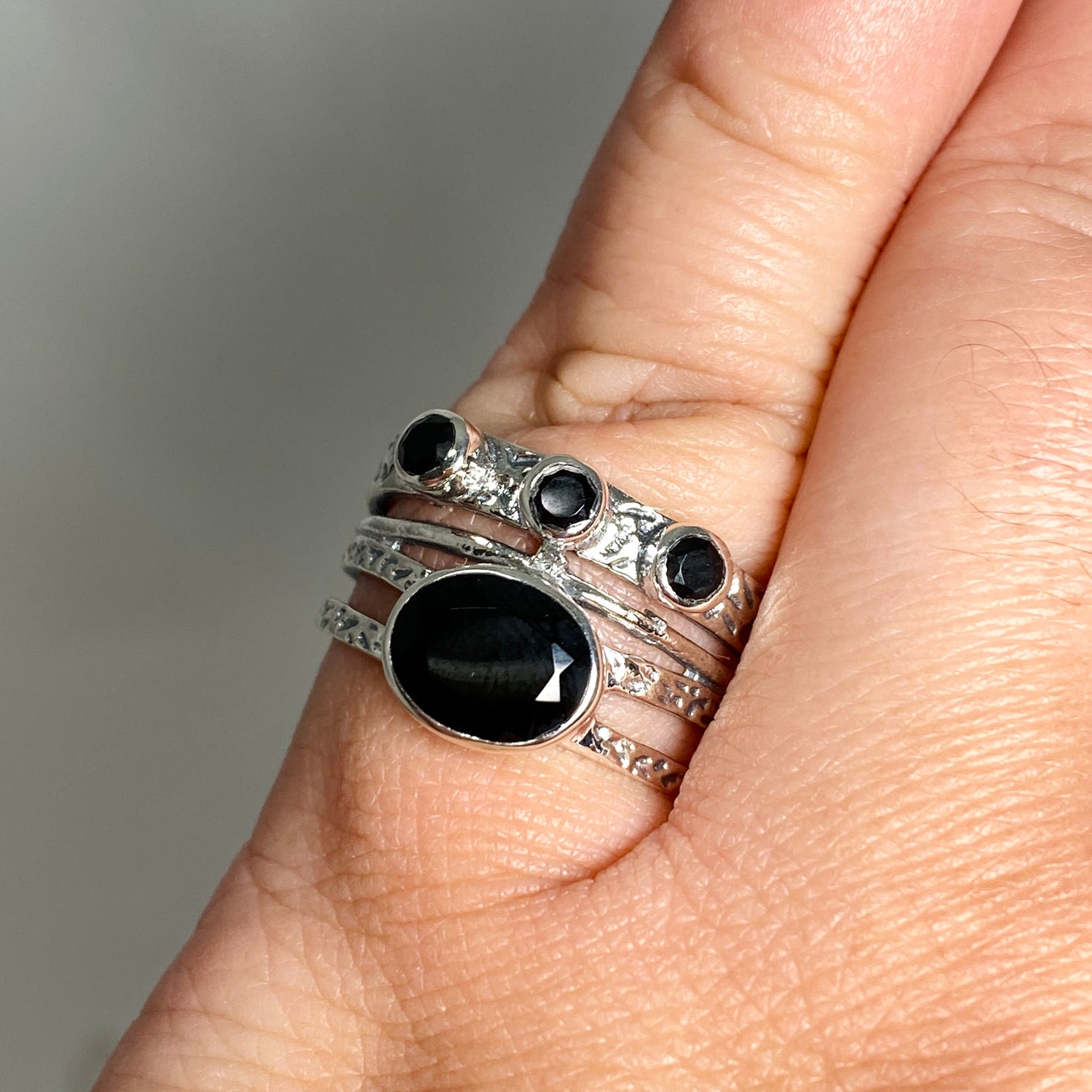 Black Onyx Multi-stone Faceted Gemstone Ring R3783