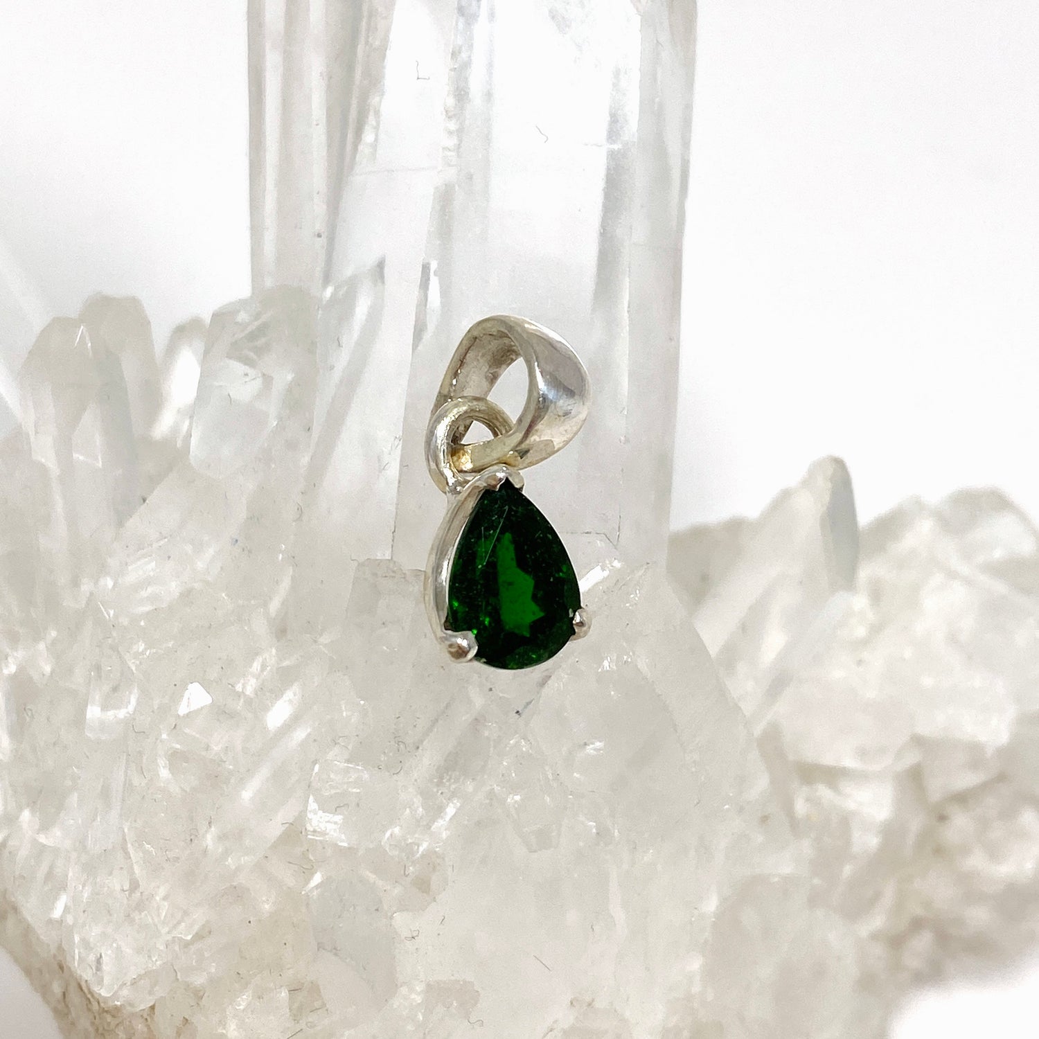 Chrome Diopside Teardrop Faceted Pendant PPGJ792