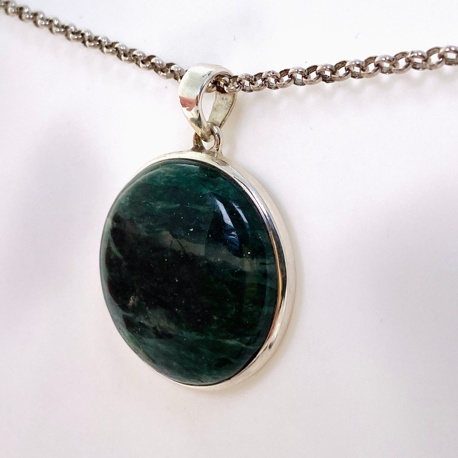 Green Aventurine Round Cabochon Pendant PPGJ846