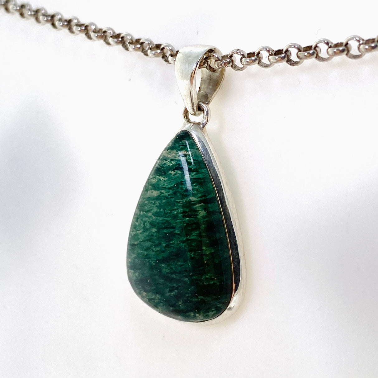 Green Aventurine Teardrop Cabochon Pendant PPGJ847