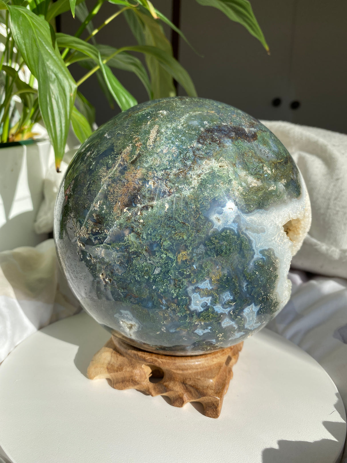 Collector's Moss Agate Druzy Sphere with Natural Crystal Cavities 5kg MOSB-01