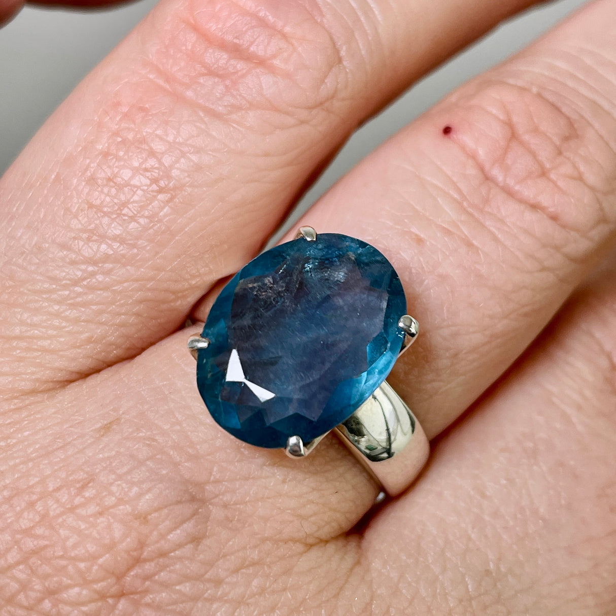 Fluorite Oval Faceted Ring s.8.5 PRGJ302