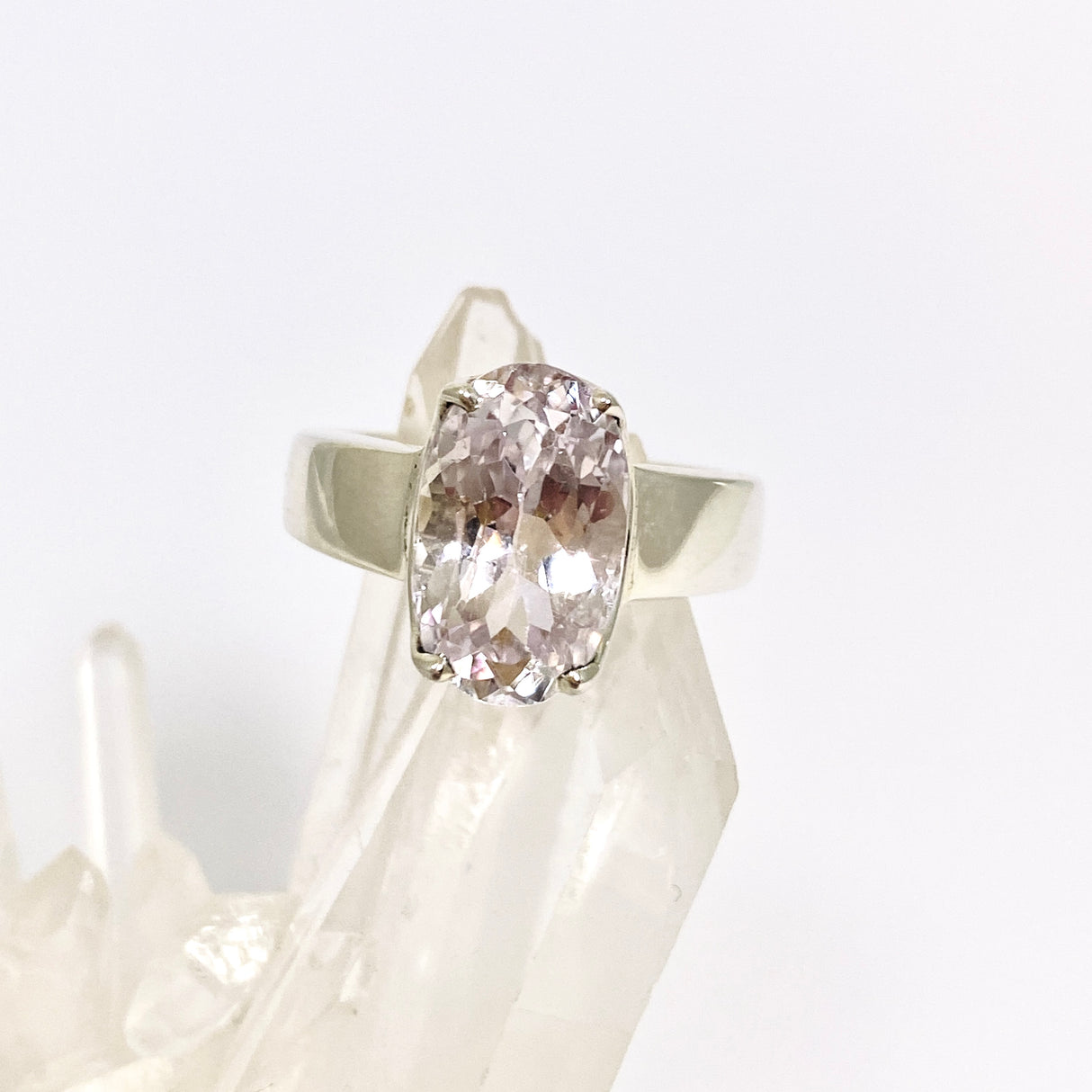 Kunzite Oval Faceted Ring Size 7 PRGJ672