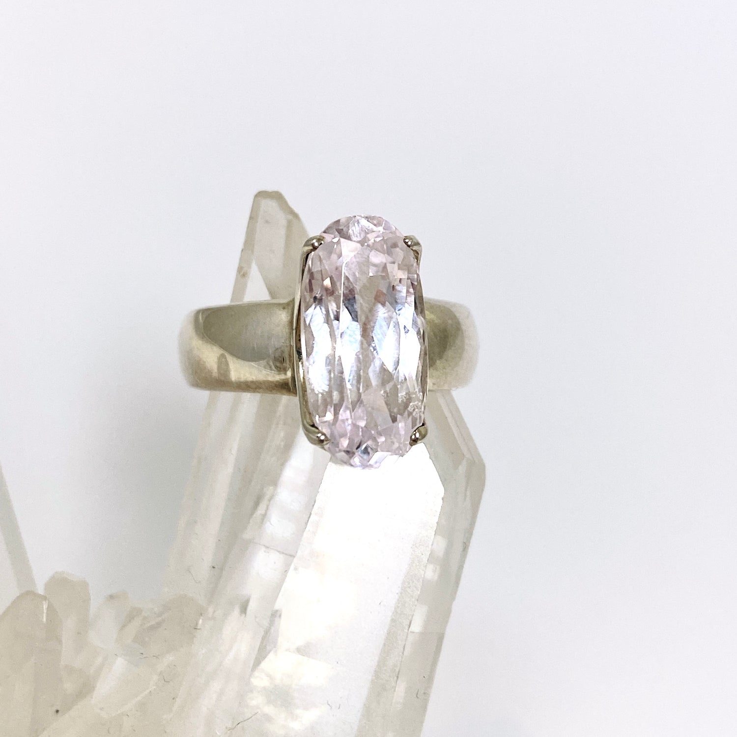 Kunzite Oval Faceted Ring Size 8.5 PRGJ524