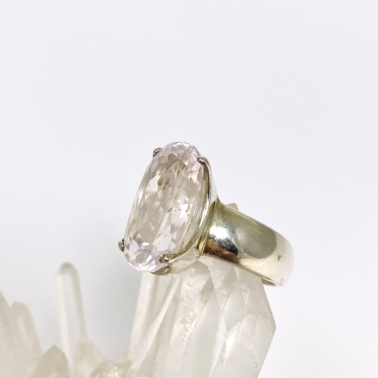 Kunzite Oval Faceted Ring Size 8.5 PRGJ524