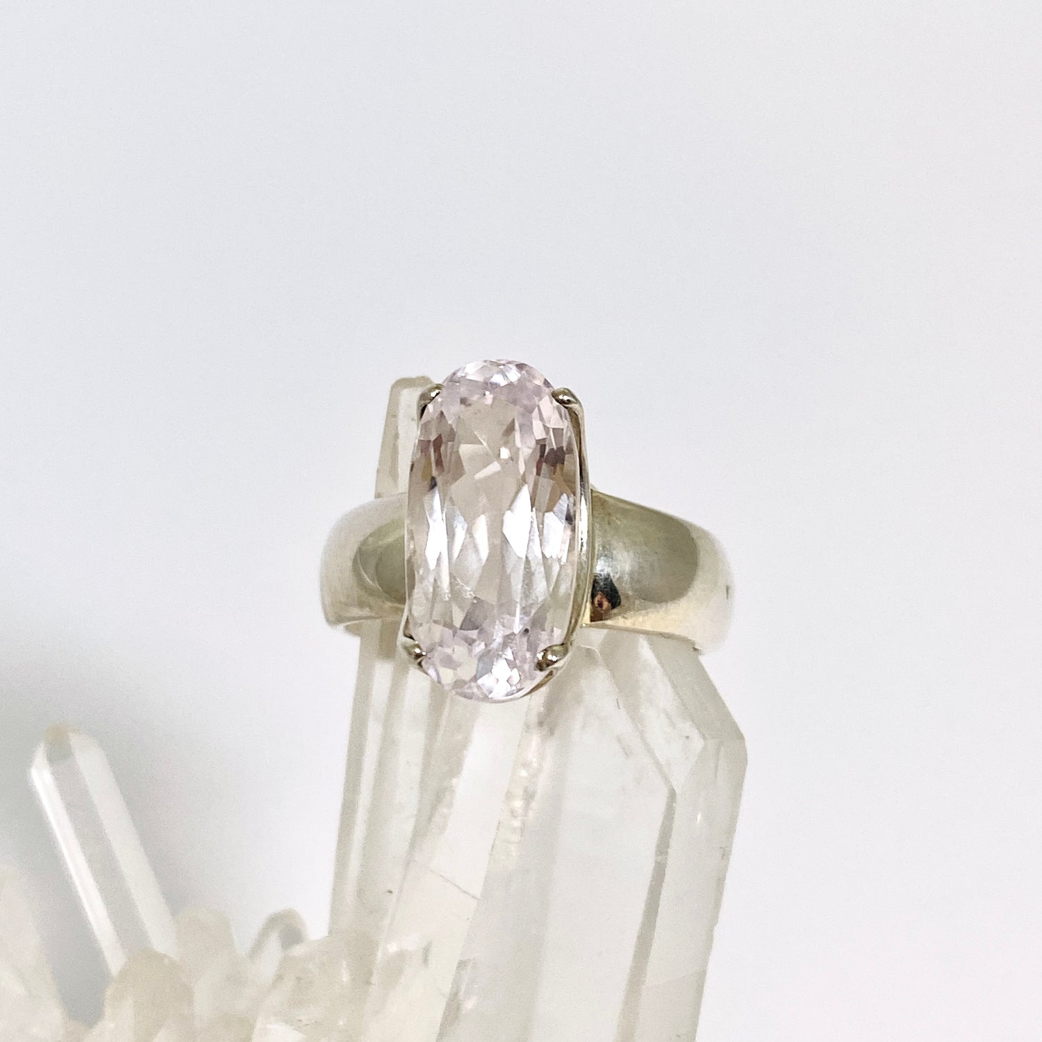 Kunzite Oval Faceted Ring Size 8.5 PRGJ524