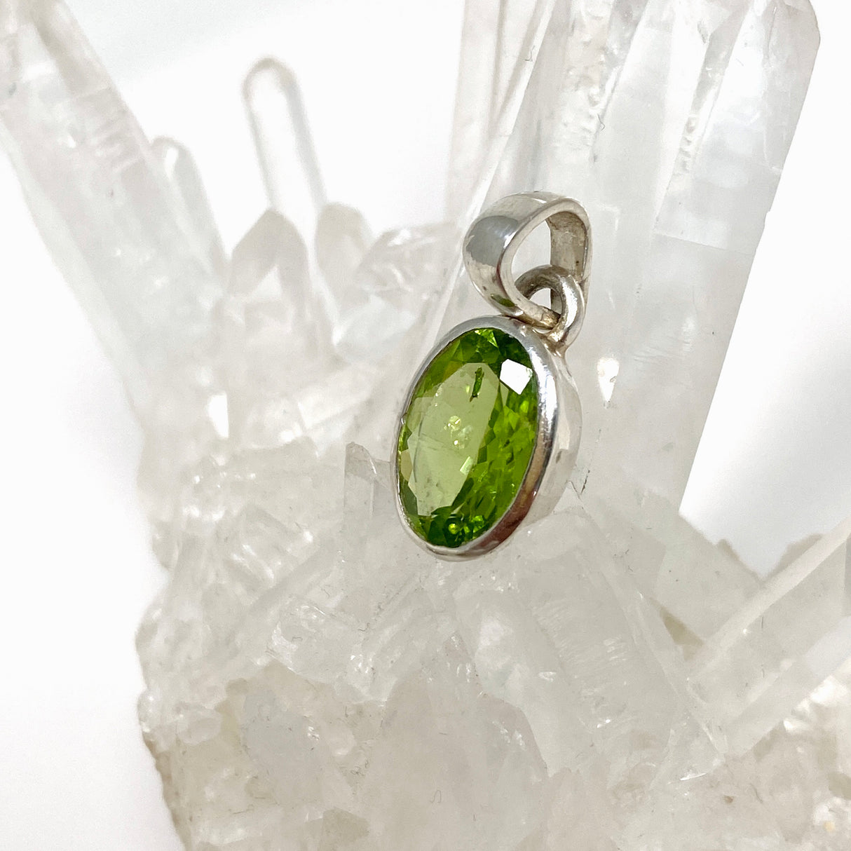 Peridot Oval Faceted Pendant PPGJ803