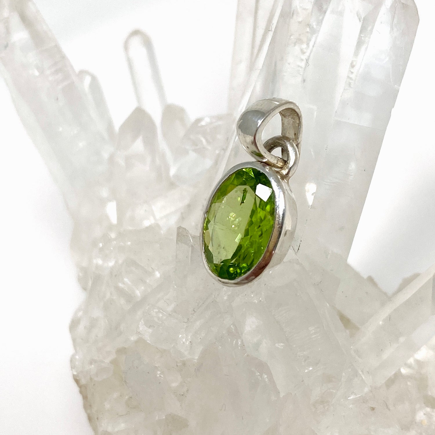 Peridot Oval Faceted Pendant PPGJ803