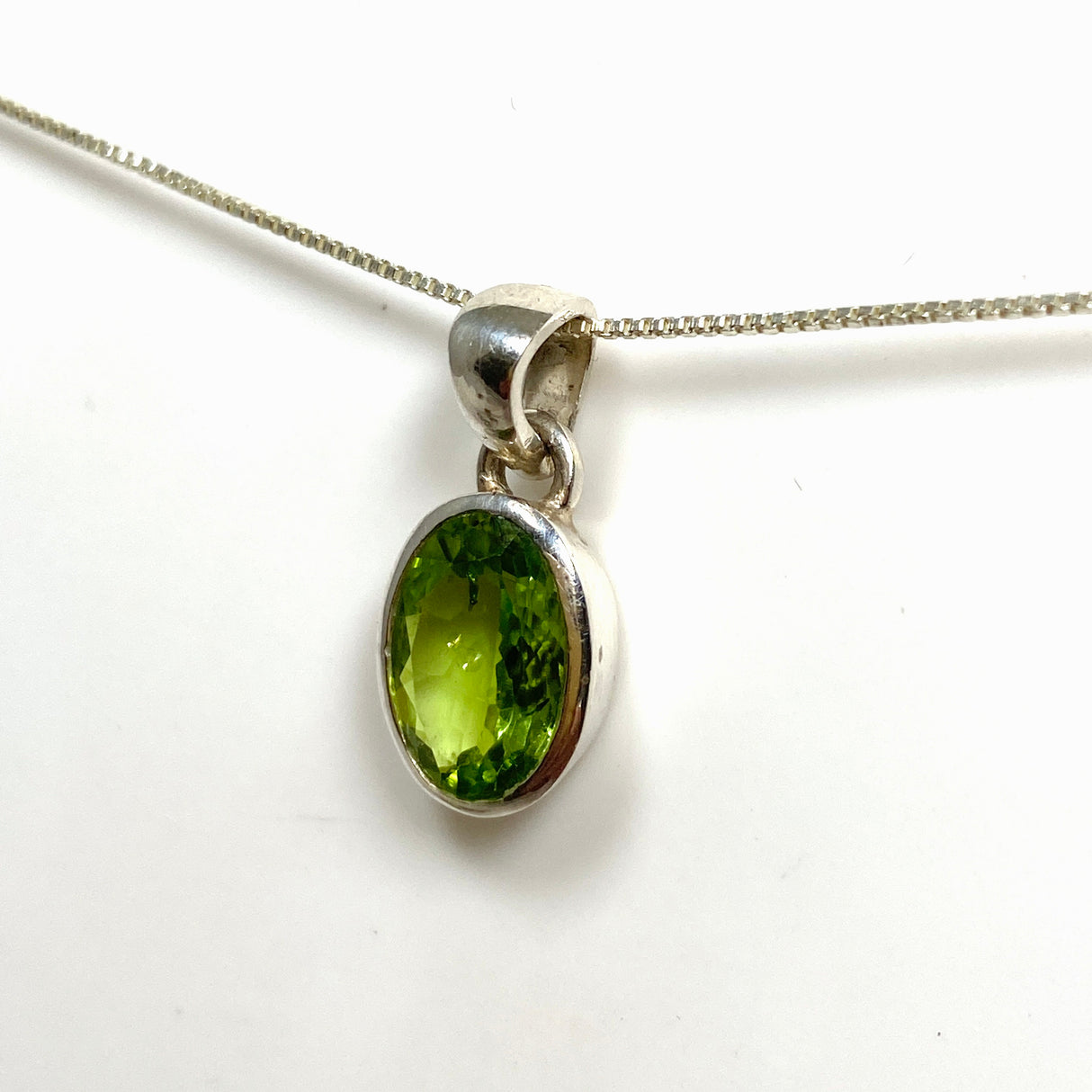 Peridot Oval Faceted Pendant PPGJ803