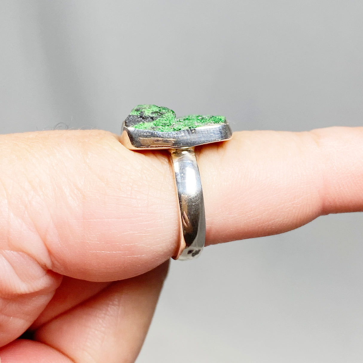 Uvarovite Square Ring Size 8 Adjustable SSGJ58