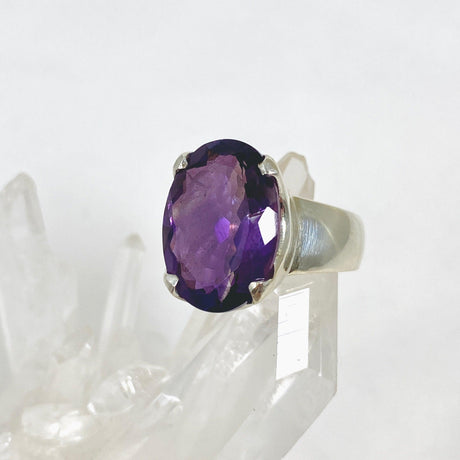 Amethyst faceted oval ring s.7 KRGJ2965 - Nature's Magick
