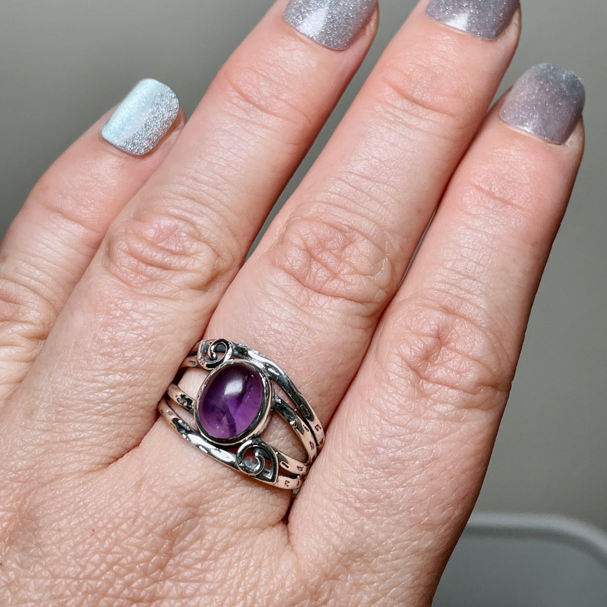 Amethyst Oval Cabochon Ring in a Decorative Setting R4025