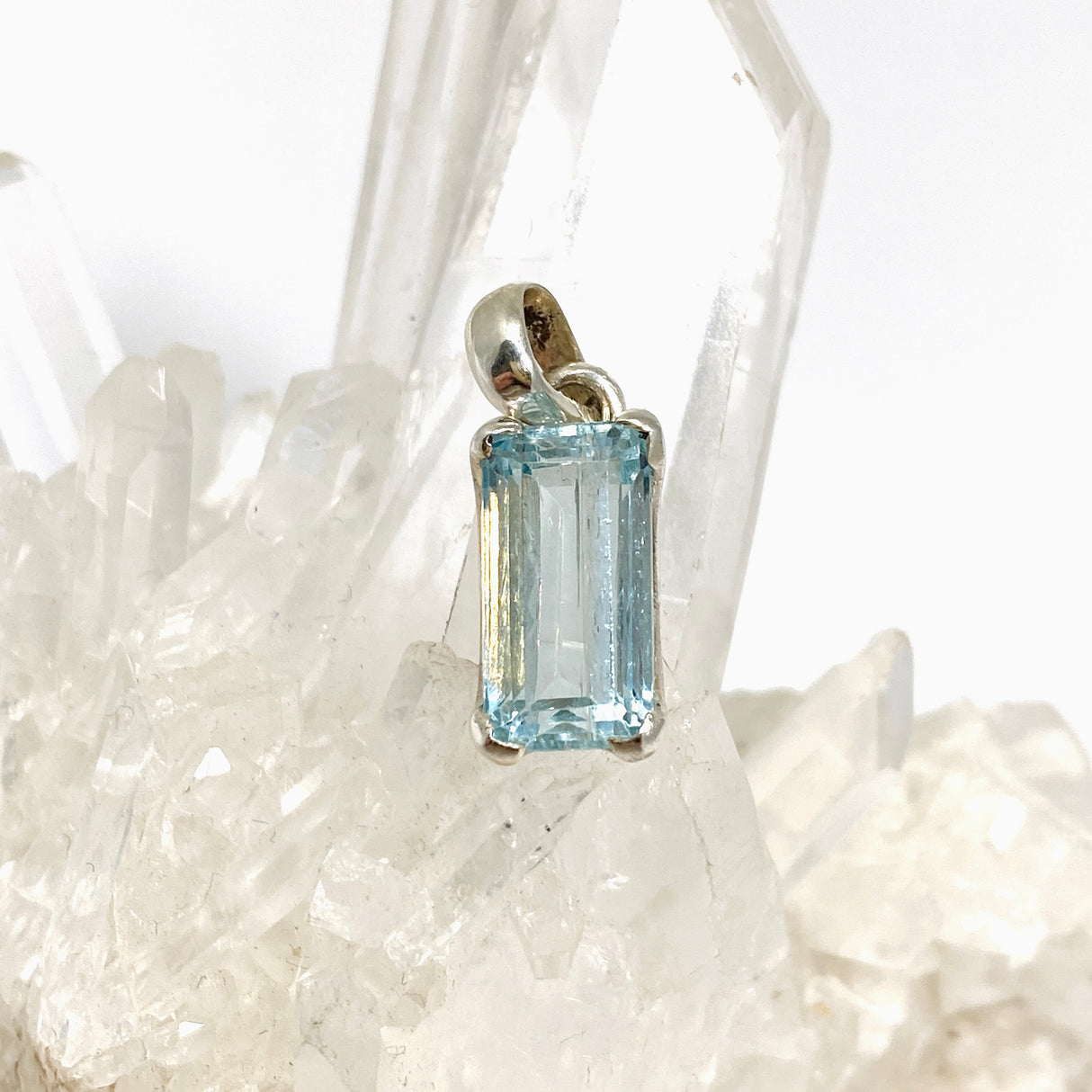 Aquamarine Rectangular Faceted Pendant PPGJ1117