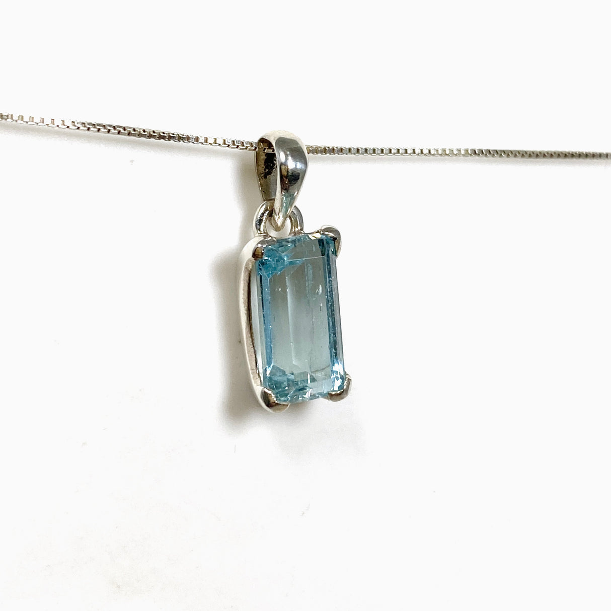 Aquamarine Rectangular Faceted Pendant PPGJ1117