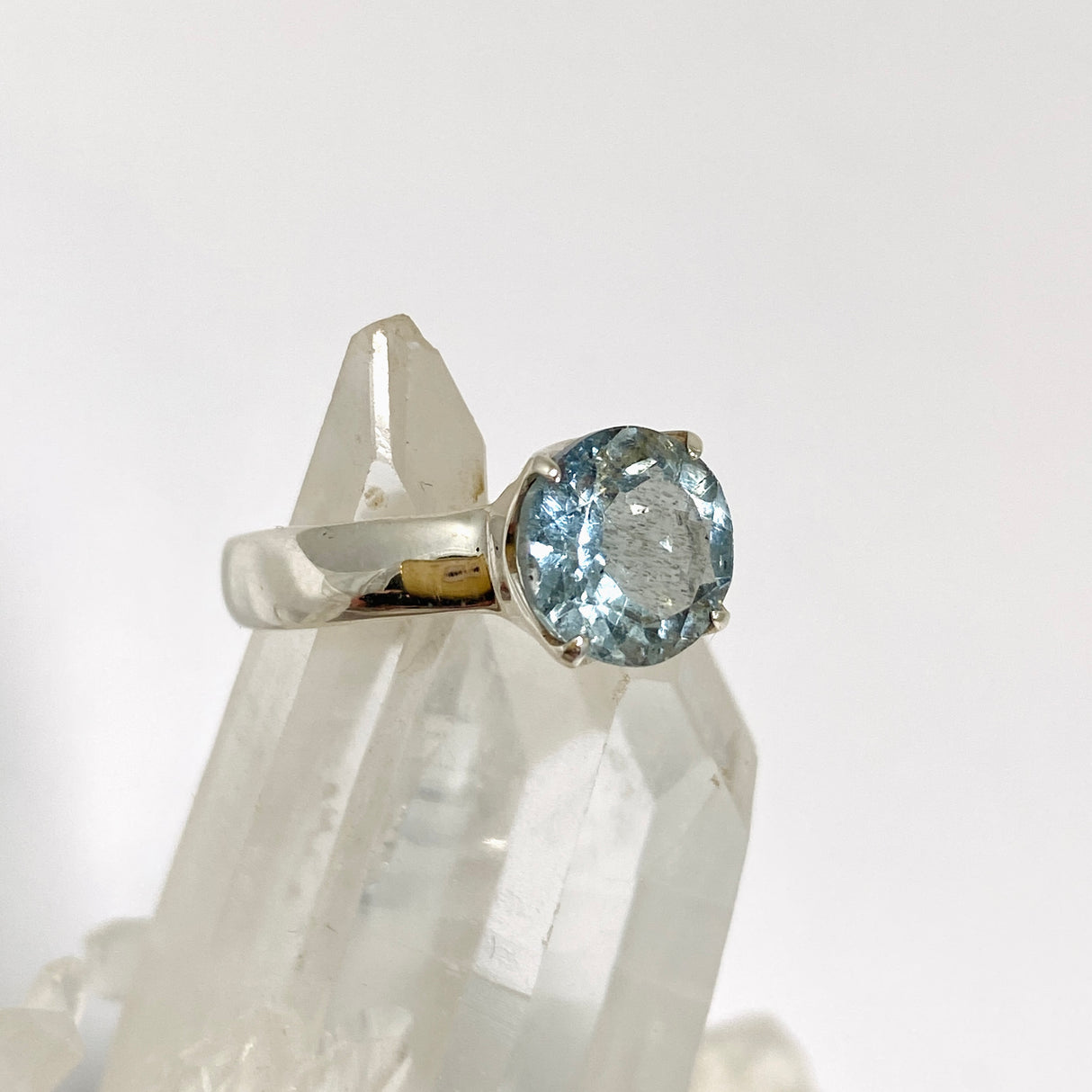 Aquamarine Round Faceted Ring Size 7 PRGJ943