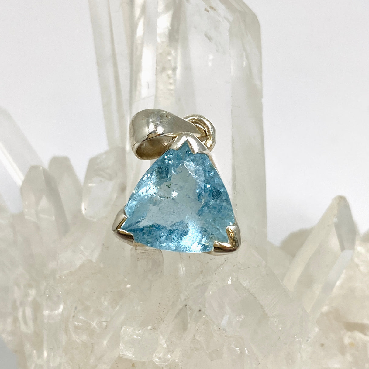 Aquamarine Triangular Faceted Pendant PPGJ1114