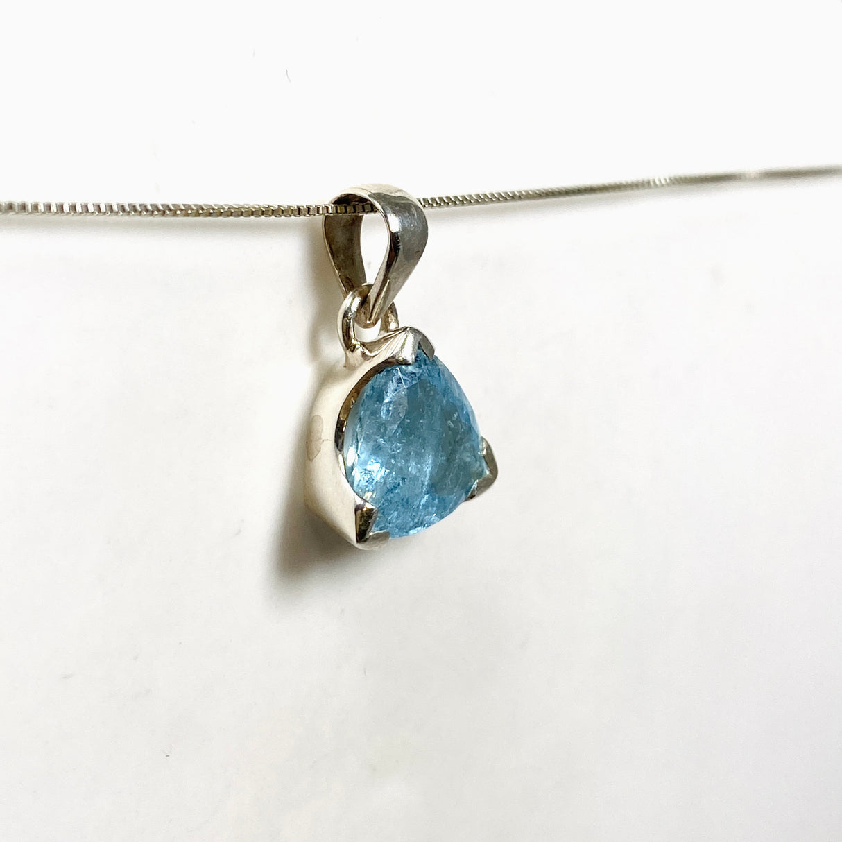 Aquamarine Triangular Faceted Pendant PPGJ1114