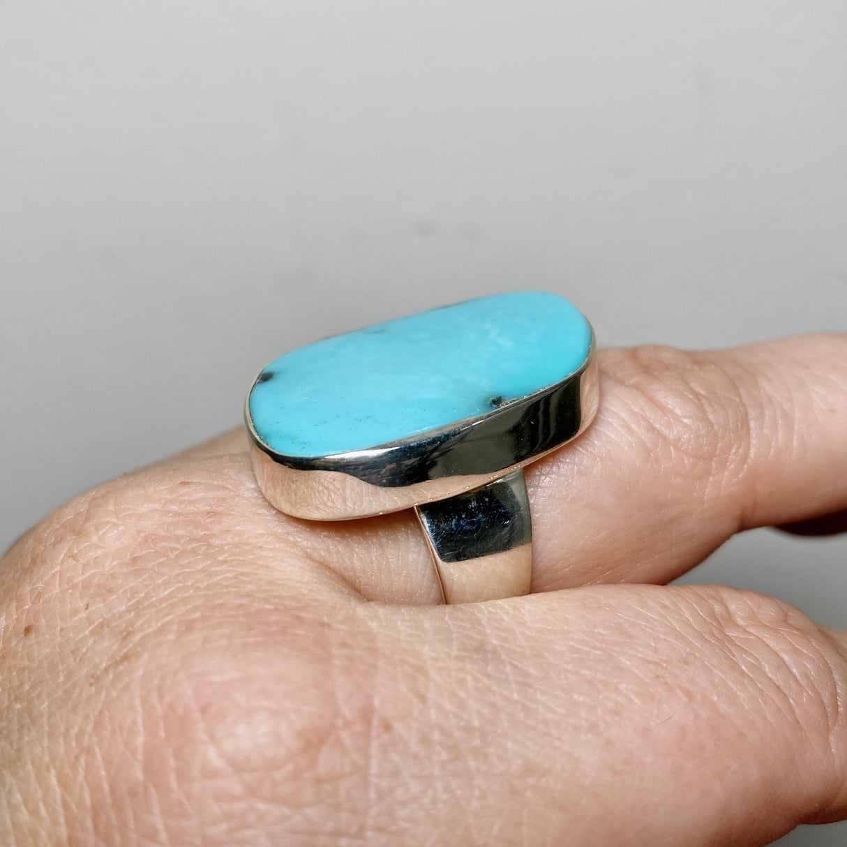 Arizona Turquoise Freeform Cabochon Ring Size 8 KRGJ3410