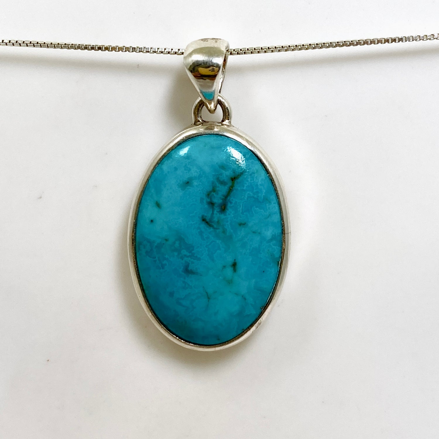 Arizona Turquoise Oval Cabochon Pendant PPGJ1029