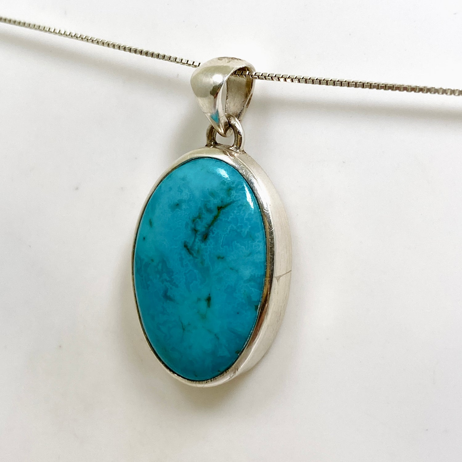 Arizona Turquoise Oval Cabochon Pendant PPGJ1029