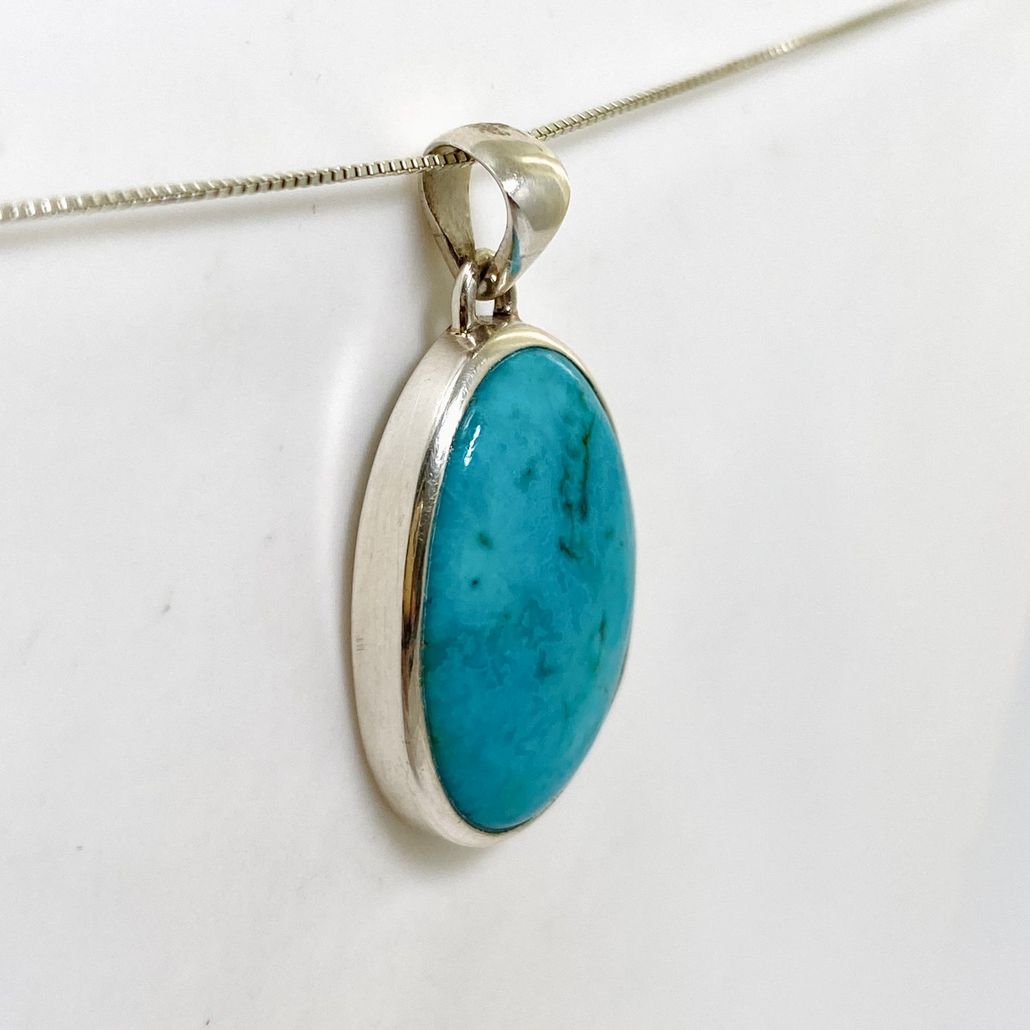 Arizona Turquoise Oval Cabochon Pendant PPGJ1029