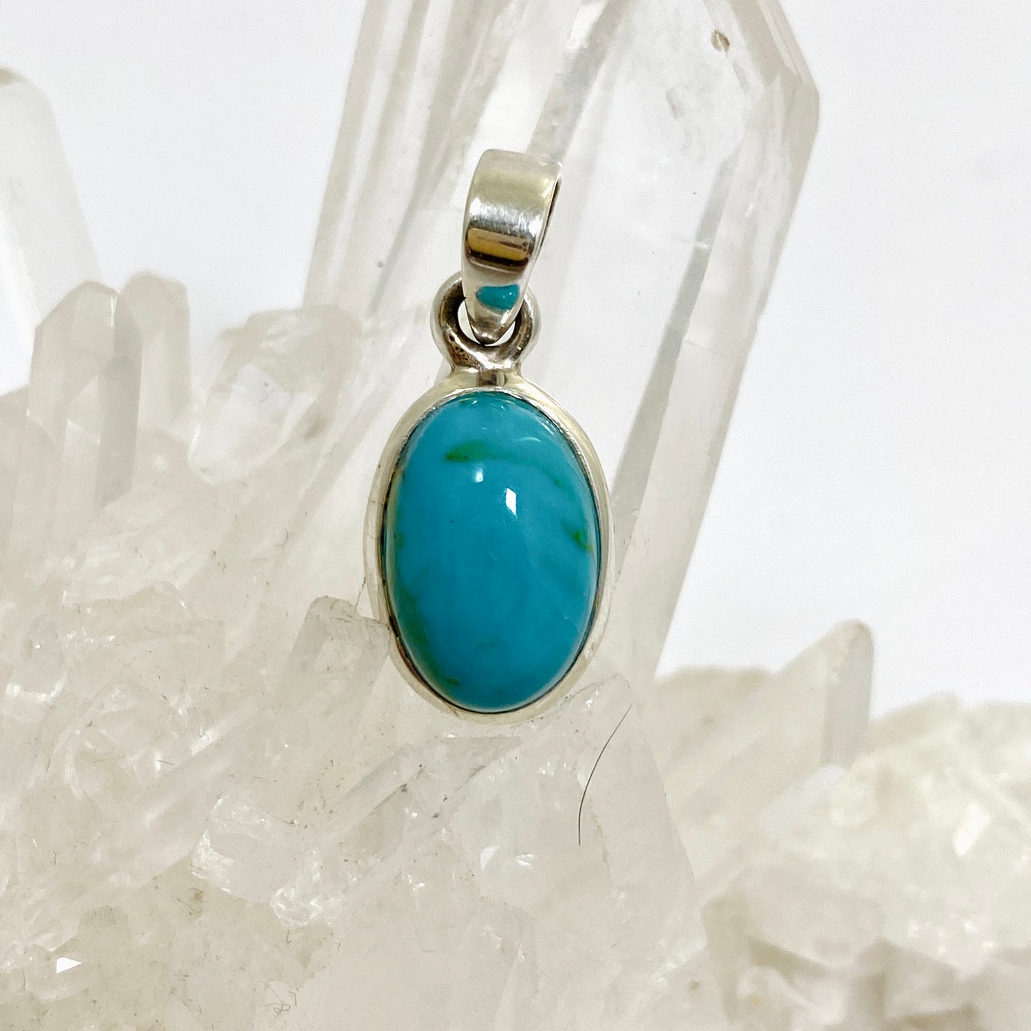 Arizona Turquoise Oval Cabochon Pendant PPGJ1028