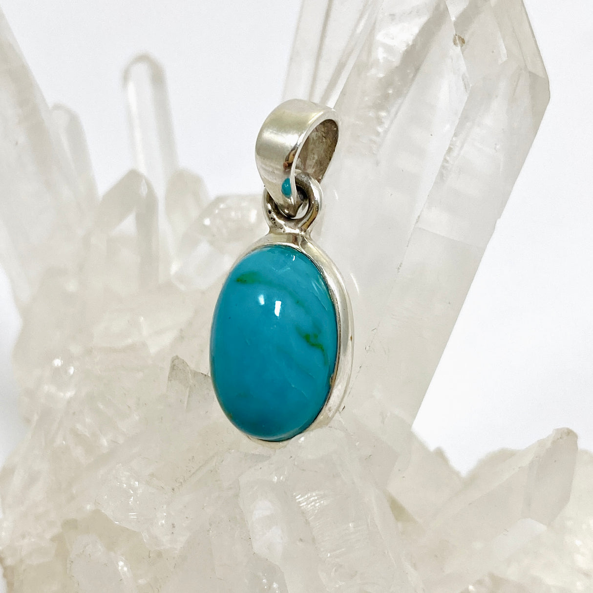 Arizona Turquoise Oval Cabochon Pendant PPGJ1028