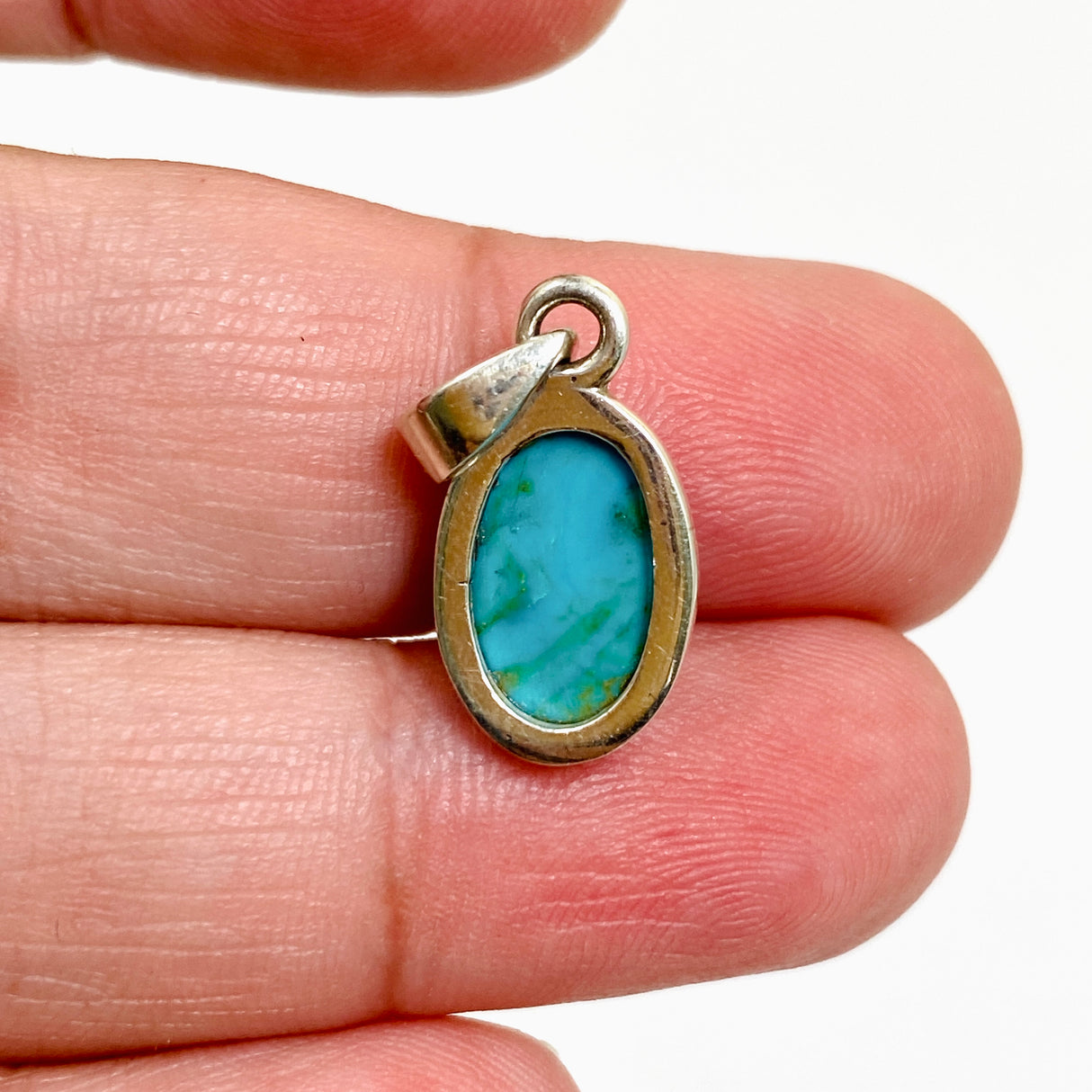 Arizona Turquoise Oval Cabochon Pendant PPGJ1028
