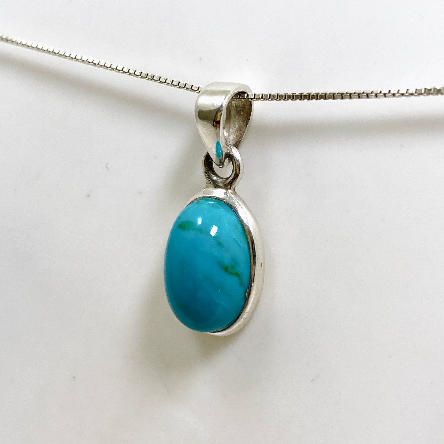Arizona Turquoise Oval Cabochon Pendant PPGJ1028