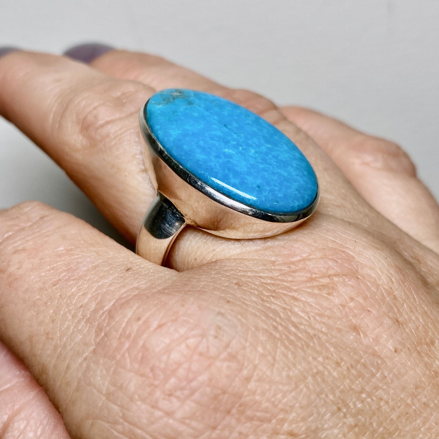 Arizona Turquoise Oval Cabochon Ring Size 11 PRGJ880