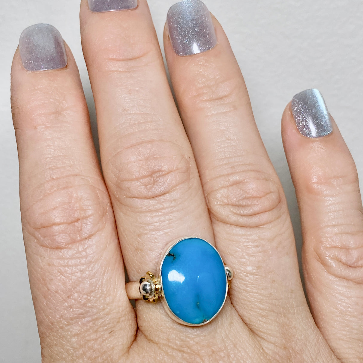 Arizona Turquoise Oval Cabochon Ring with Brass Accents Size 10 KRGJ3405