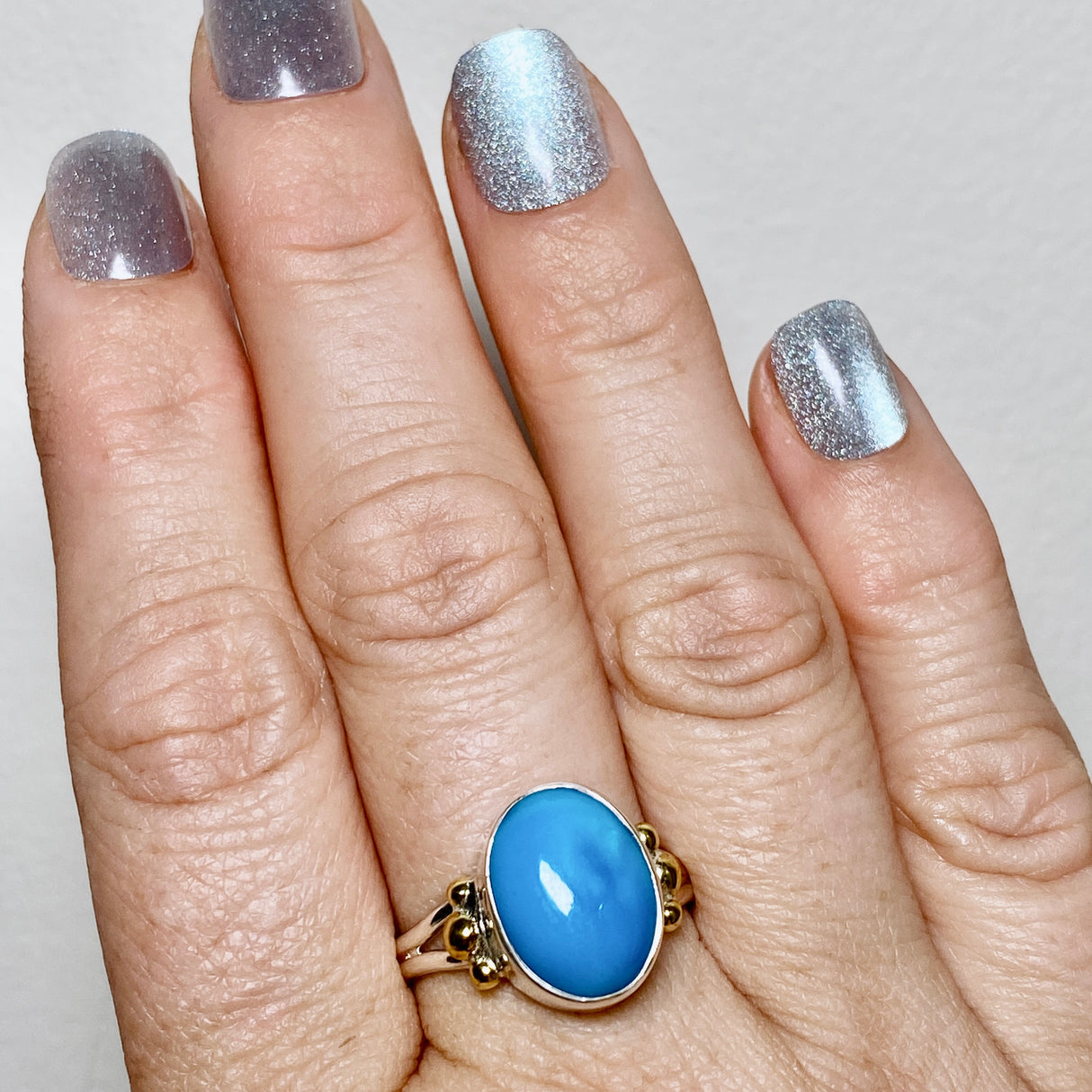 Arizona Turquoise Oval Cabochon Ring with Brass Accents Size 10 KRGJ3406