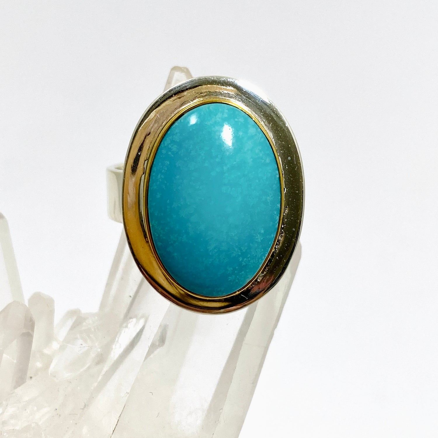 Arizona Turquoise Oval Cabochon Ring with Brass Accents Size 11 KRGJ3408