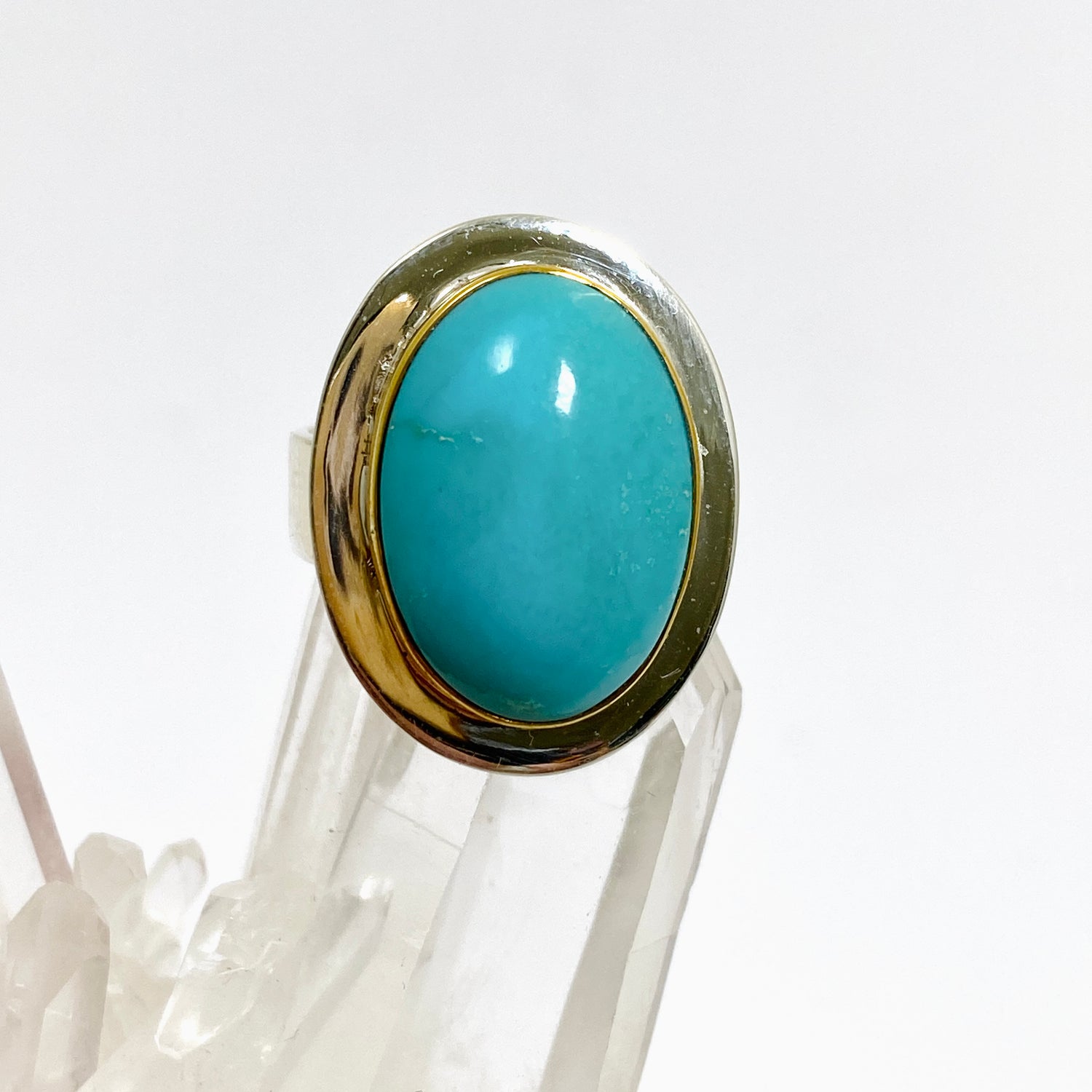 Arizona Turquoise Oval Cabochon Ring with Brass Accents Size 8 KRGJ3409