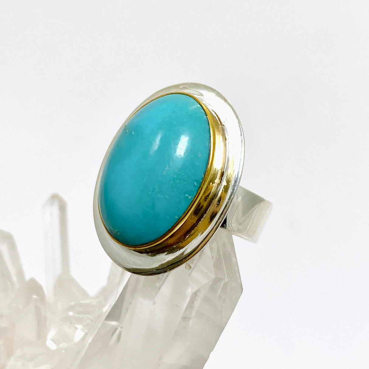 Arizona Turquoise Oval Cabochon Ring with Brass Accents Size 8 KRGJ3409