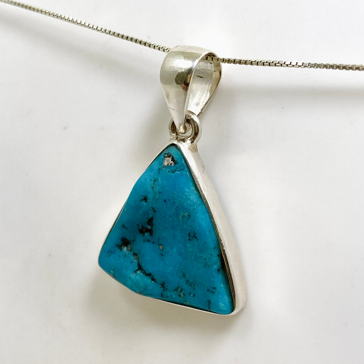 Arizona Turquoise Triangular Cabochon Pendant PPGJ1030