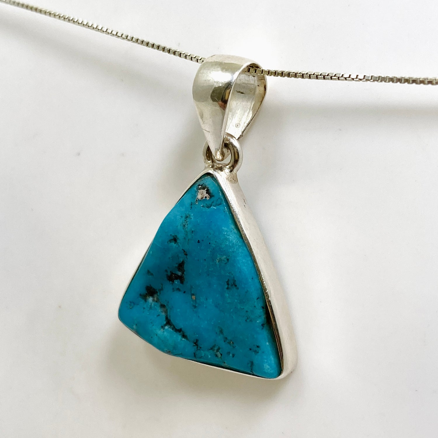 Arizona Turquoise Triangular Cabochon Pendant PPGJ1030