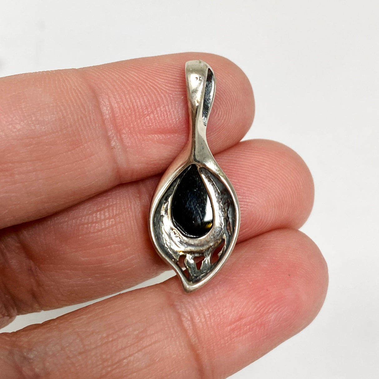 Baltic Green Amber Teardrop Cabochon Pendant AMB362