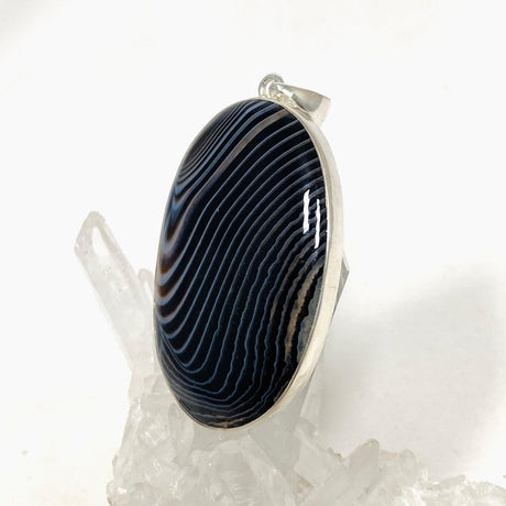 Banded Agate Oval Pendant KPGJ4350 - Nature's Magick