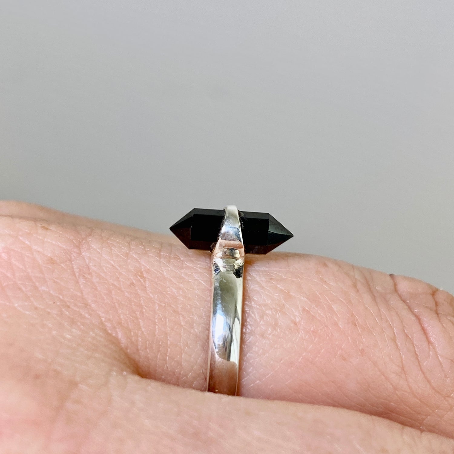 Black Spinel Double Point Ring RRR-24