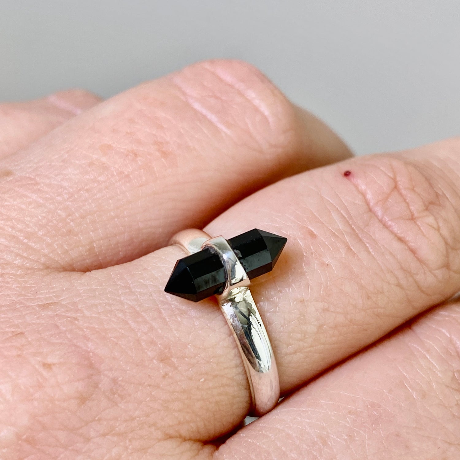 Black Spinel Double Point Ring RRR-24