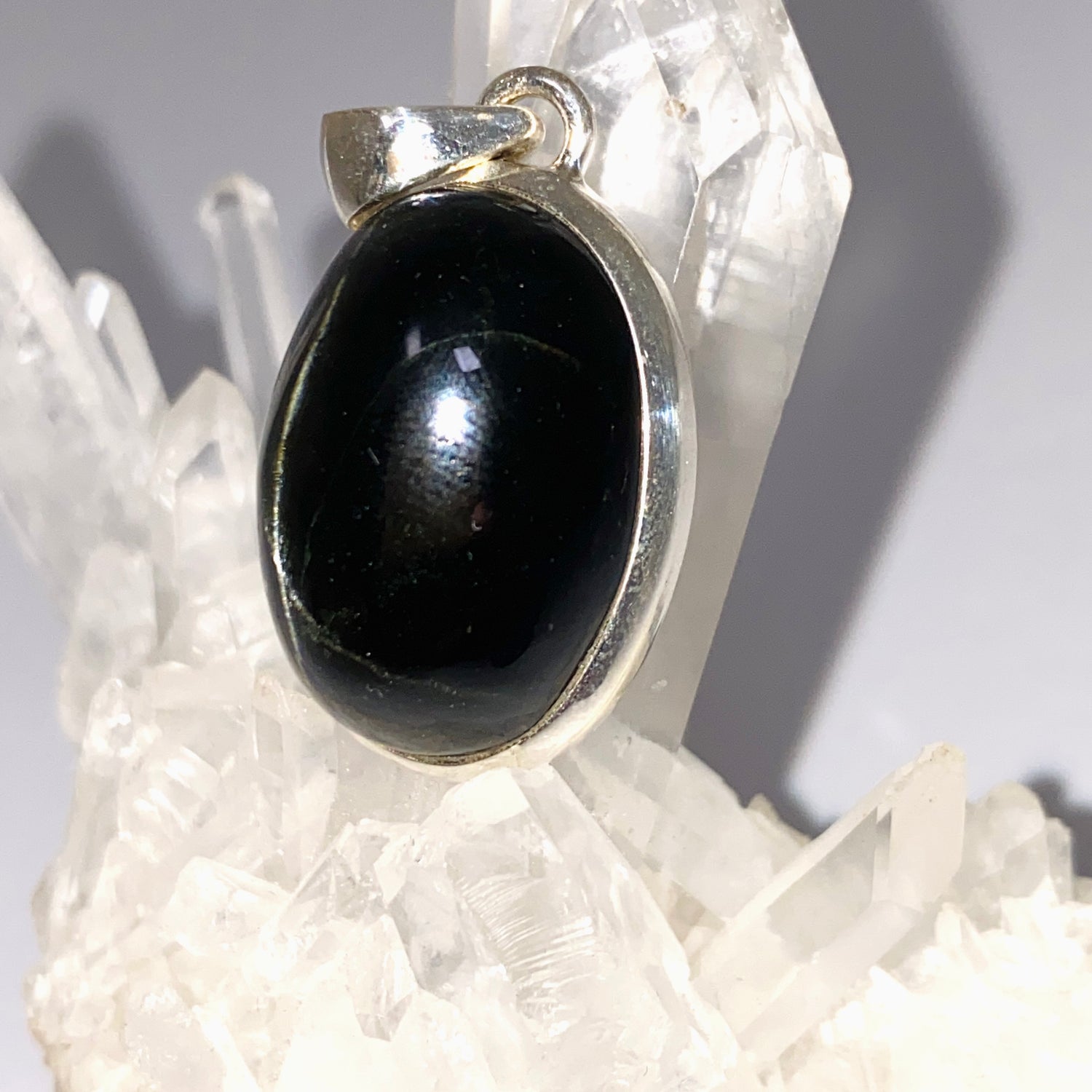 Black Star Diopside Oval Cabochon Pendant PPGJ1069