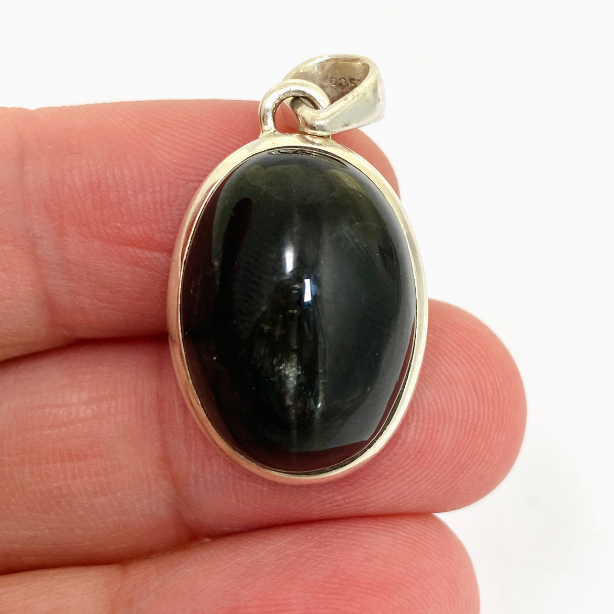 Black Star Diopside Oval Cabochon Pendant PPGJ1069