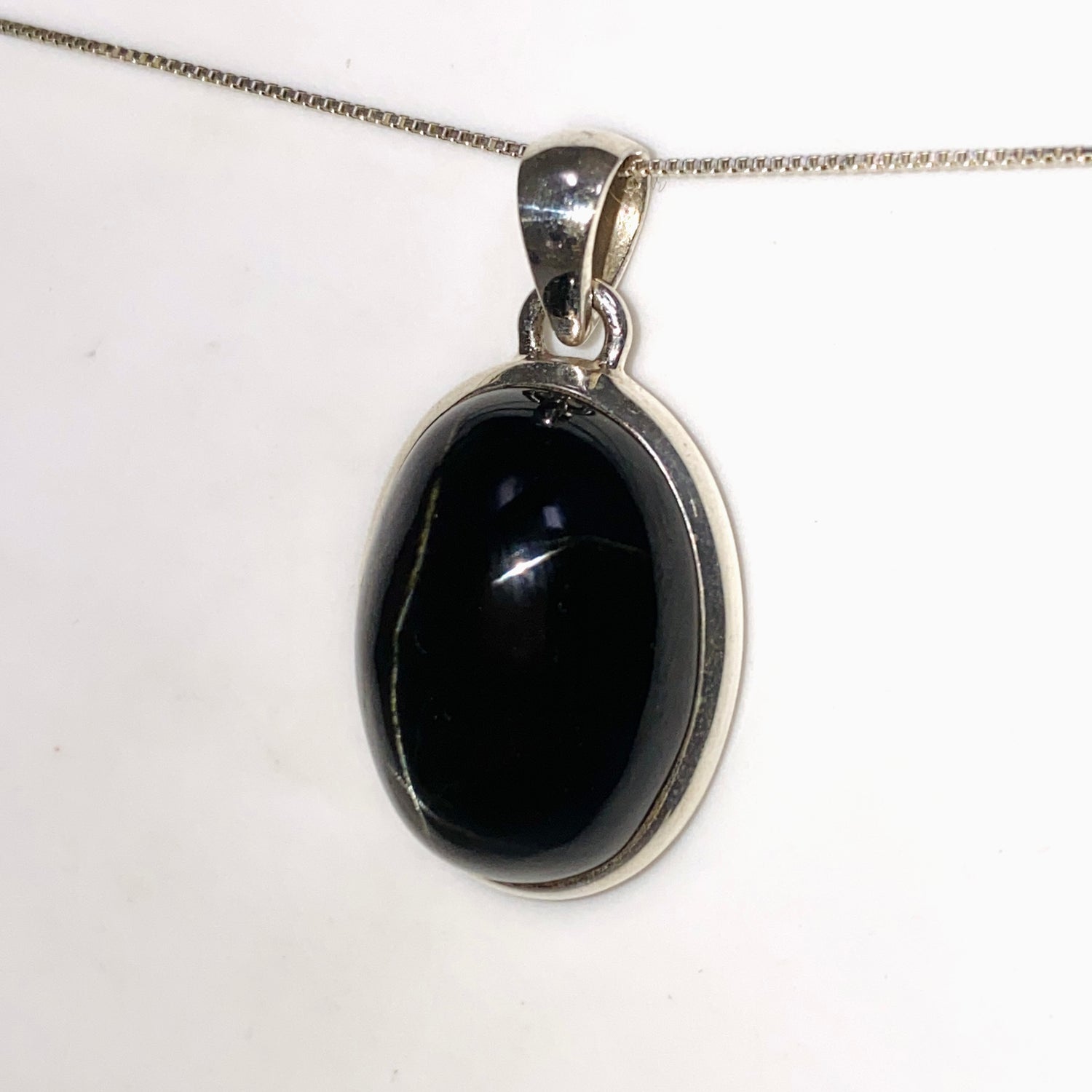 Black Star Diopside Oval Cabochon Pendant PPGJ1069