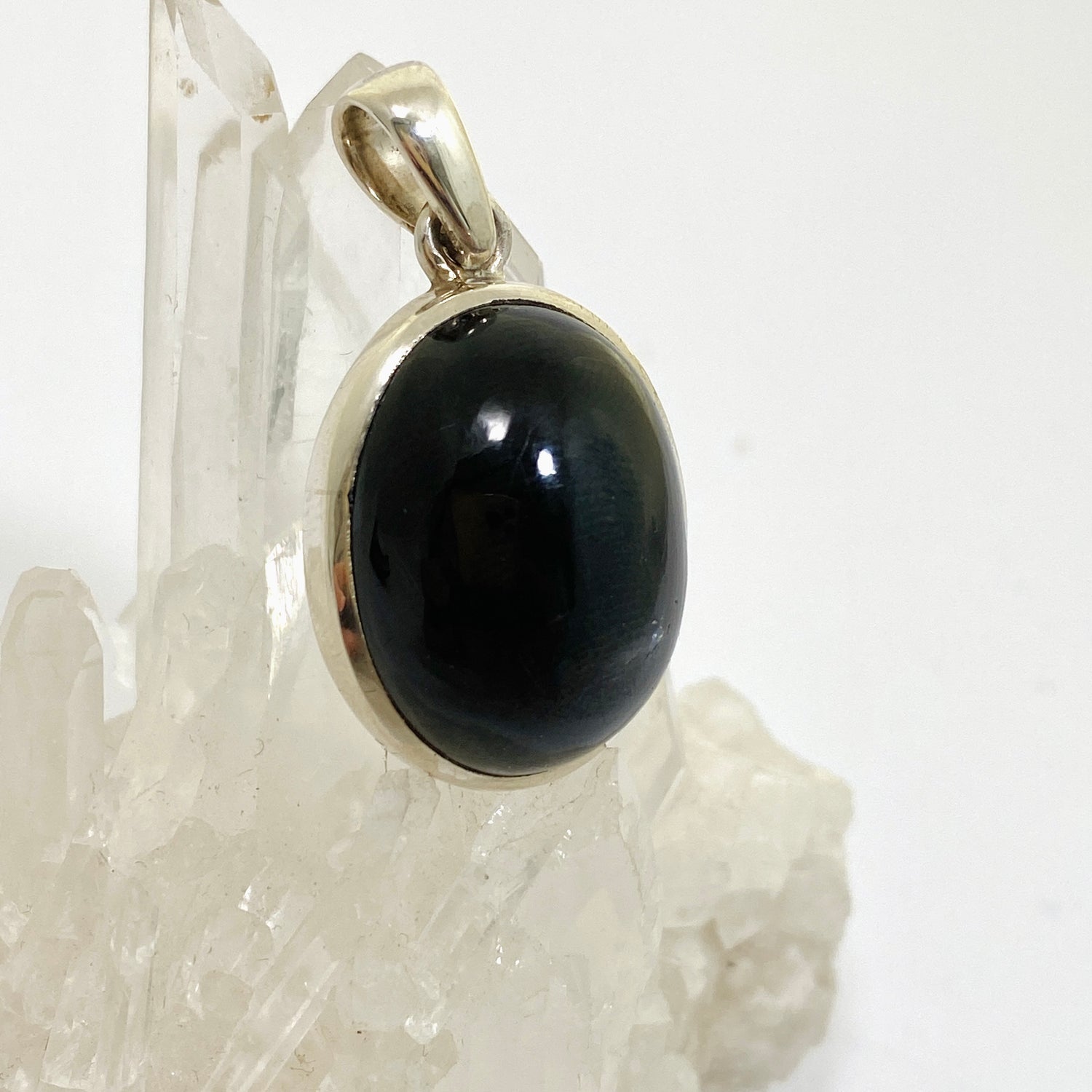 Black Star Diopside Oval Cabochon Pendant PPGJ1070