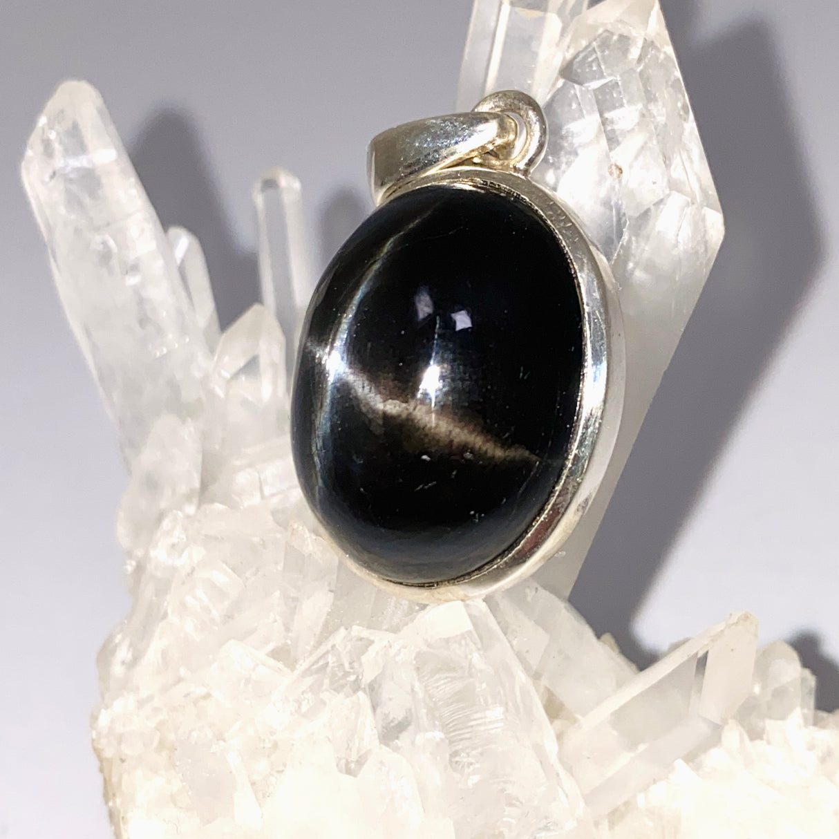 Black Star Diopside Oval Cabochon Pendant PPGJ1070